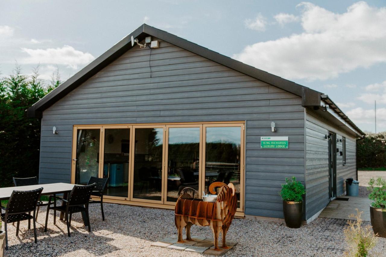King Richard'S Luxury Lodge - Sleeps Up To 8 ,Dog Friendly ,Near Sherwood Forest At Fairview Farm In Nottingham Set In 88 Acres And Great For Groups,Family Gatherings,Corporate Events Extérieur photo