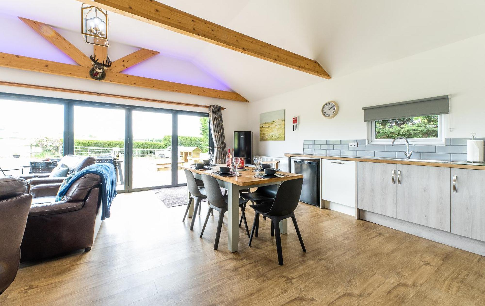 King Richard'S Luxury Lodge - Sleeps Up To 8 ,Dog Friendly ,Near Sherwood Forest At Fairview Farm In Nottingham Set In 88 Acres And Great For Groups,Family Gatherings,Corporate Events Extérieur photo